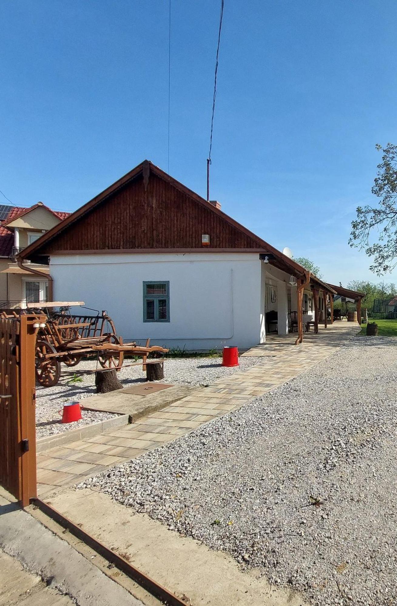 Vila Trinity Vendeghaz Abádszalók Exteriér fotografie
